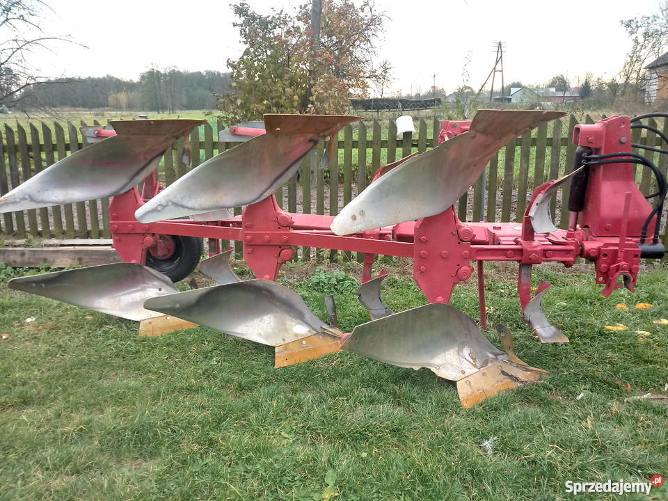 Pług obrotowy 3 skiby Massey Ferguson Huard podkarpackie Kamień