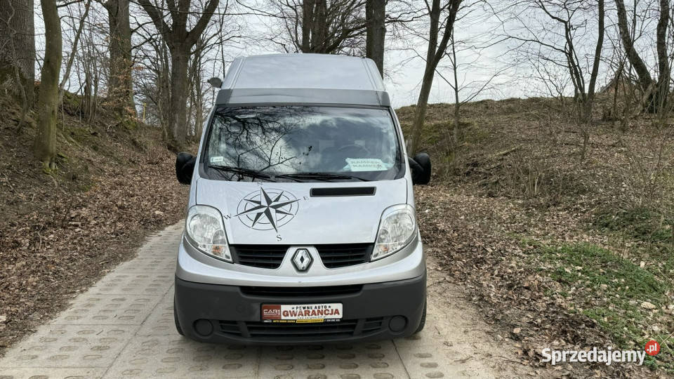 Renault Trafic long Kamper 20dci łóżko lodówka srebrny Gdańsk