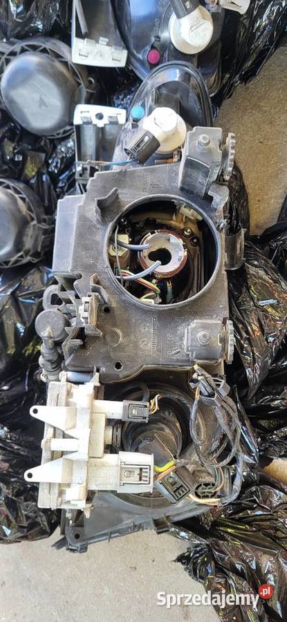 Sprzedam lampy xenon bmw e46 Narol