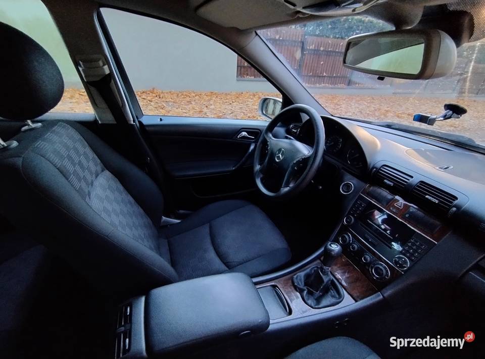 MercedesBenz Cklasa W203 22 CDI 2004r Lift stan Łódź sprzedam