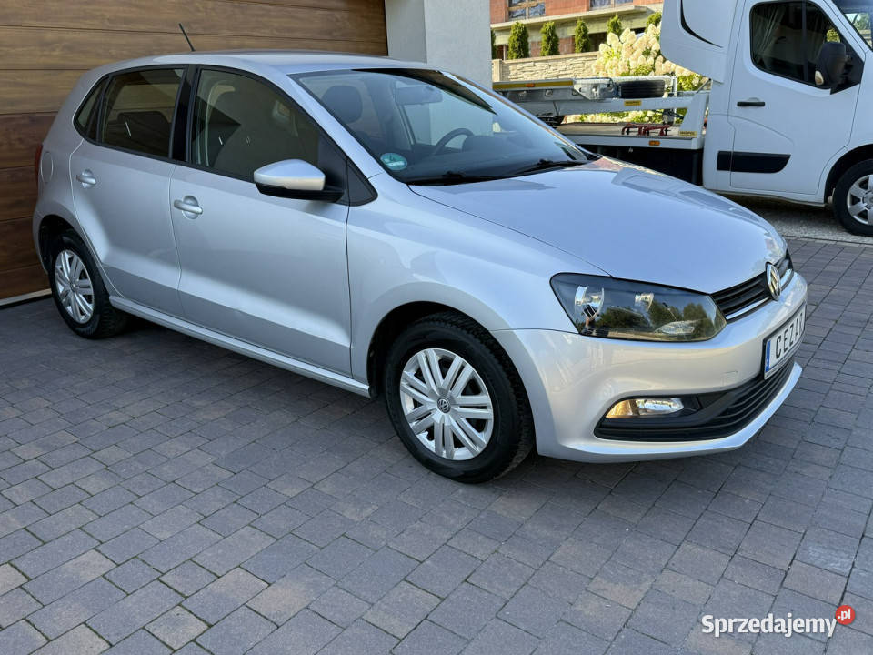 Volkswagen Polo 17r 10 MPI benzyna z Niemiec światła do jazdy dziennej