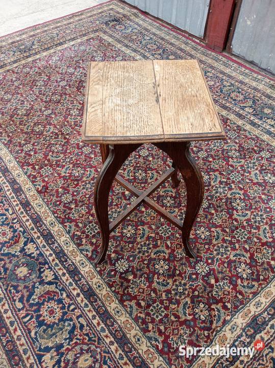 Stolik kwietnik sprzedam Borówno