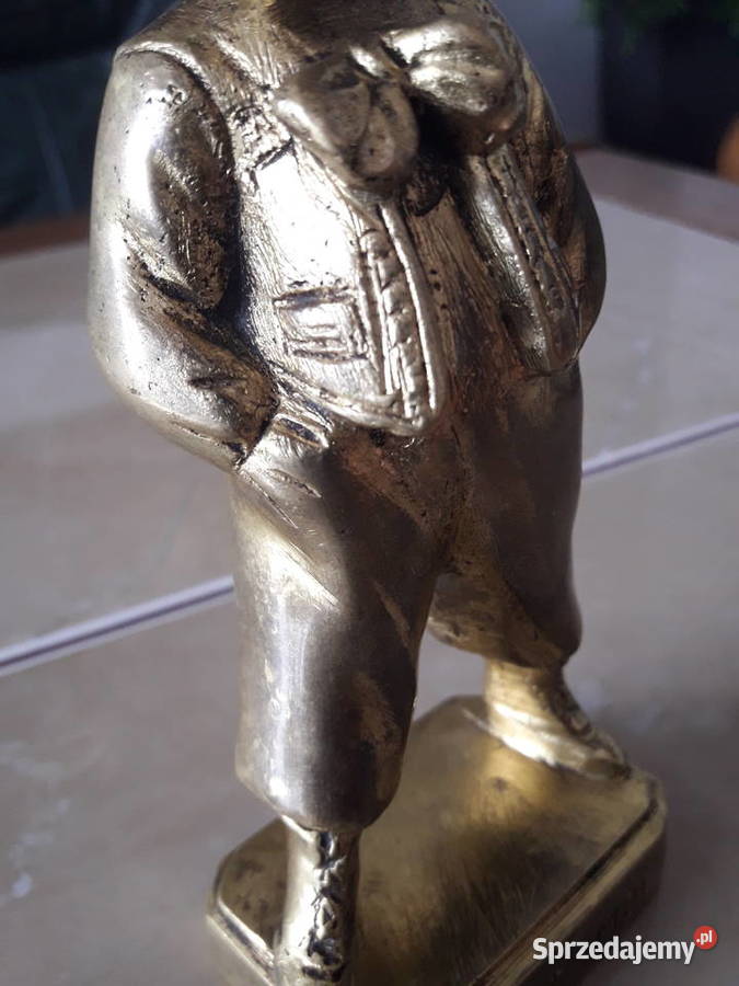 Figurka z brązu złoconego Cest Moi XIX w Janów Lubelski