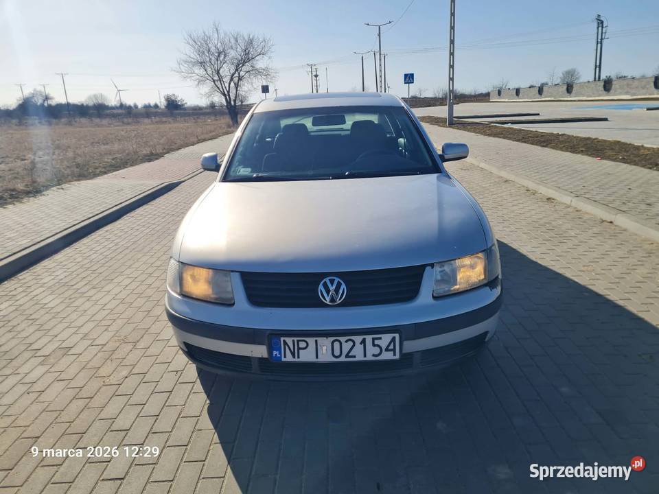 VW PASSAT ładny stan 16 benzyna manualna Passat podlaskie Grajewo