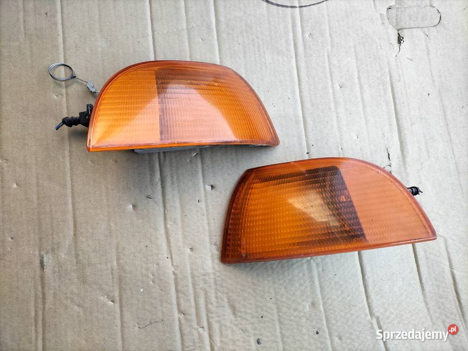 FIAT PUNTO 1 MK1 KIERUNKOWSKAZ PRAWY LEWY Kamień-Kolonia sprzedam