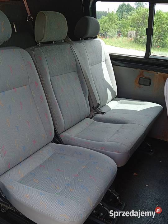 VW Transporter T5 25 TDI 9 osobowy manualna Łagów
