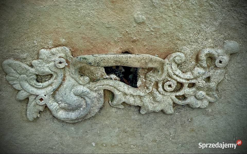 Witrynka komoda z nadstawką vintage z różami Przeworsk