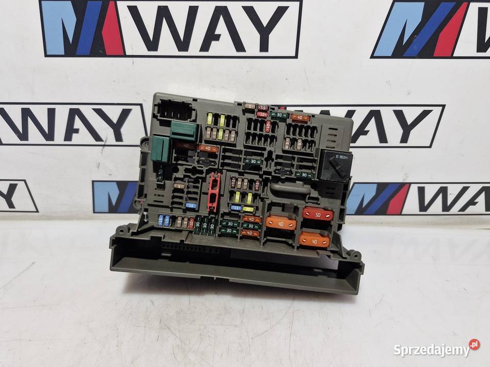 9119445 BMW E87 E90 E91 E92 E93 SKRZYNKA Skrzynki bezpieczników