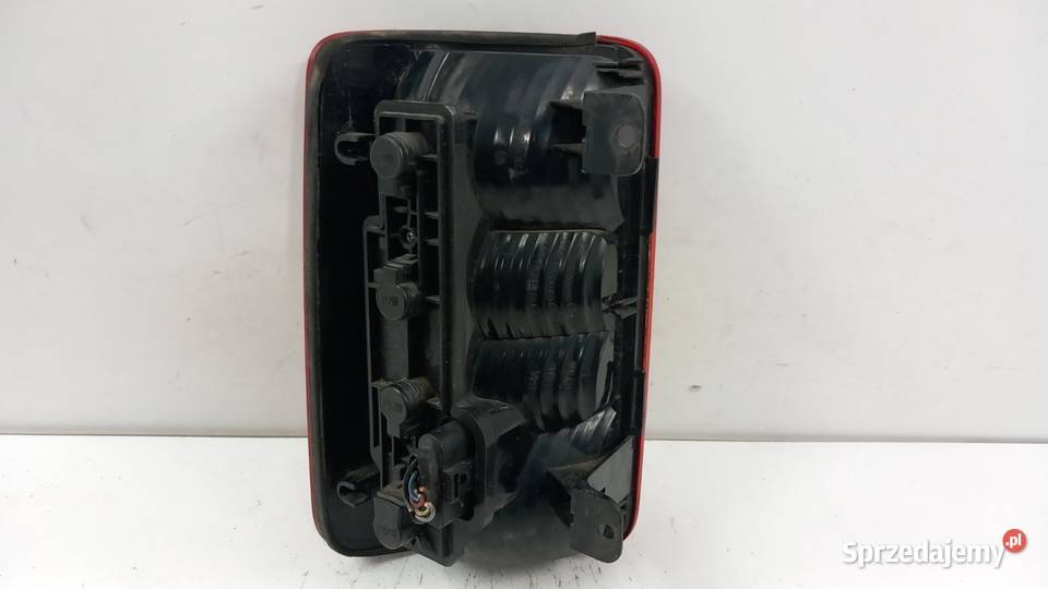 VW CADDY 1T III LAMPA TYŁ PRAWA Zbierkowo