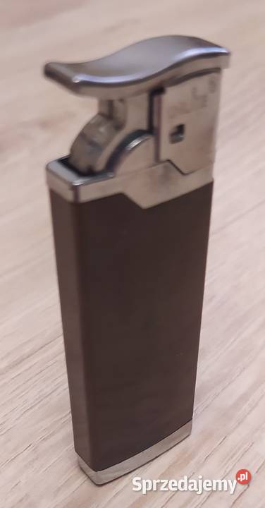 Elegancka zapalniczka z lat 80tych