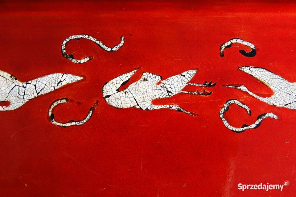 Taca z laki czerwona laka żurawie Wietnam Lublin