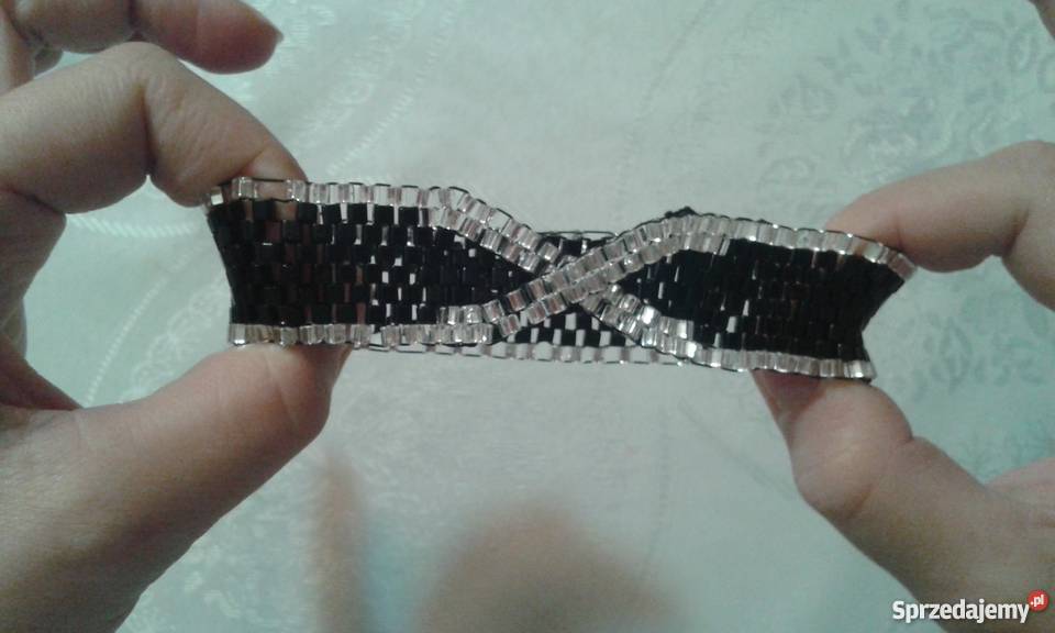 bransoletka i pierścionek szyty z koralików CUBE Katowice
