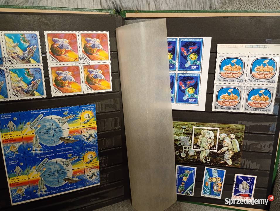 Album klaser ze starymi znaczkami pocztowymi Łowicz