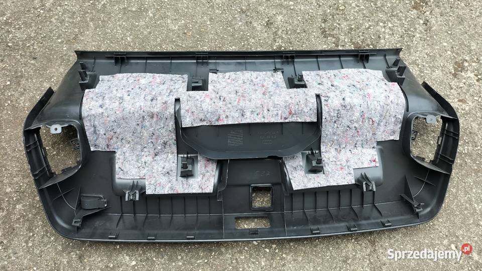Tapicerka klapy bagażnika Audi A5 ładny stan Chocianów
