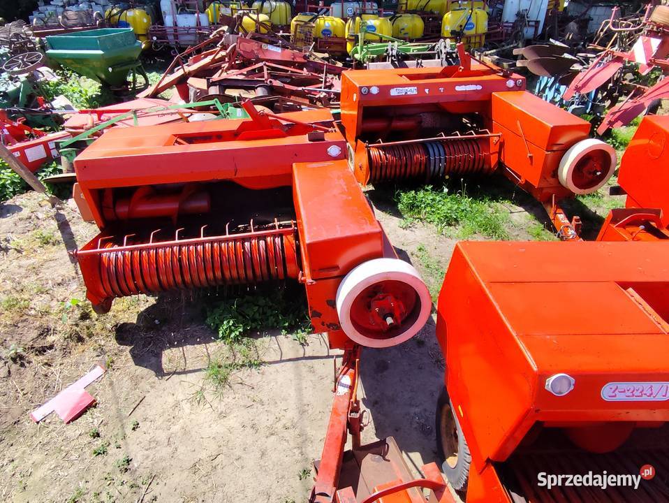 Prasa sipma z224 welger John Deere fahr inne Stara Kornica