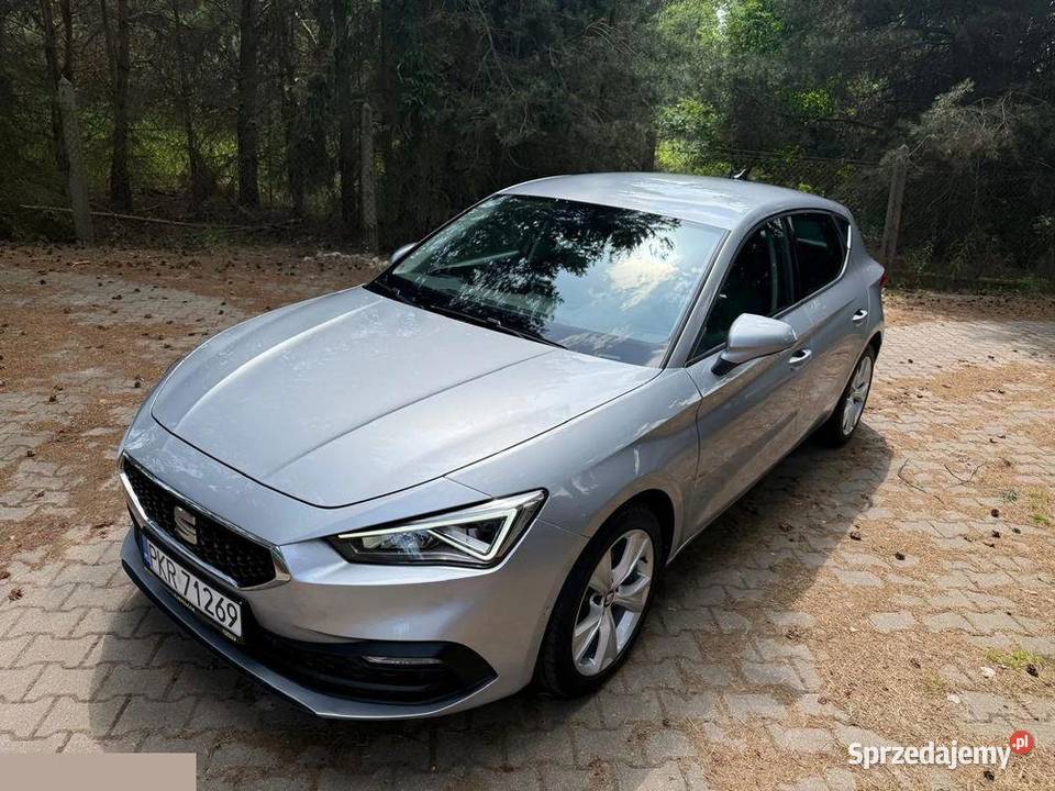 Seat Leon 10 eTSI Full LED DSG 110 2022r niski Hatchback