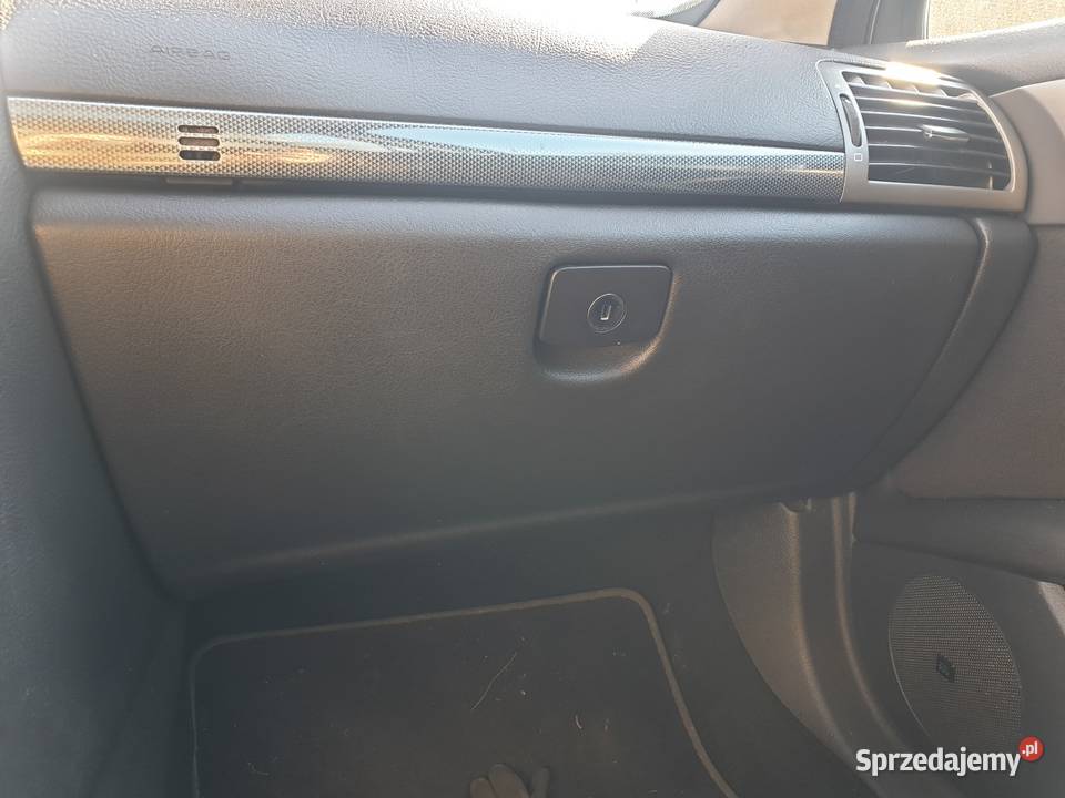 Schowek pasażera 407 świętokrzyskie Sandomierz