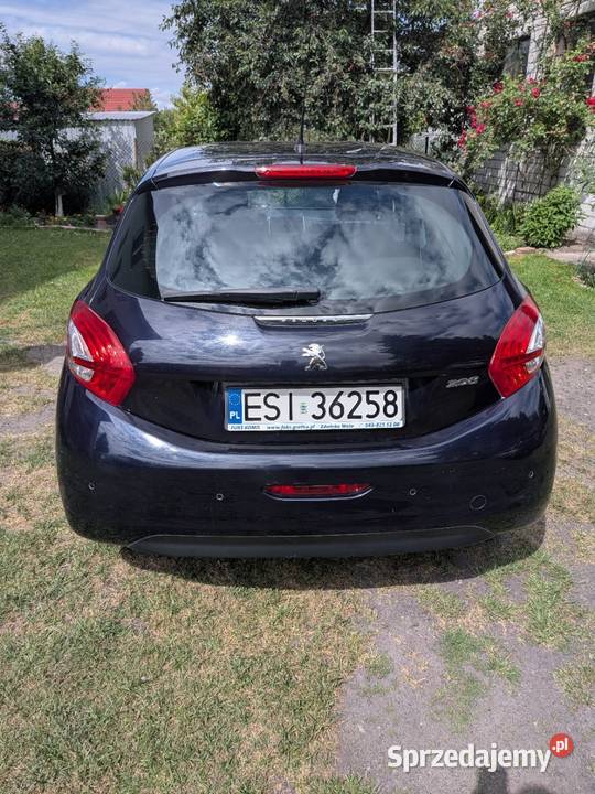 Peugeot 208 12 Benzyna Rok produkcji 2013 Sieradz