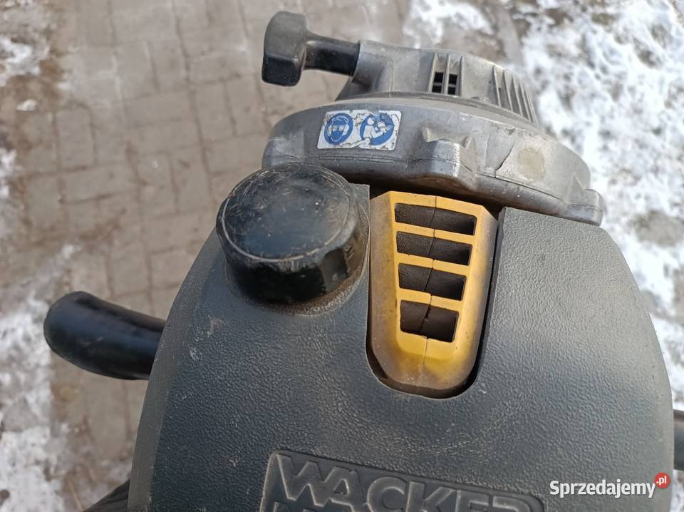 Młot wyburzeniowy spalinowy Wacker Neuson BH 24 Poznań