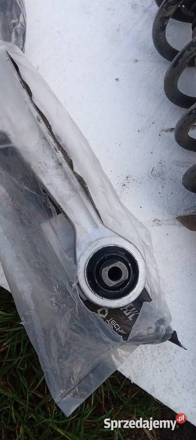 Wachacz dolny prosty Nowy do Audi a6 c5 Passat osobowe Bytów