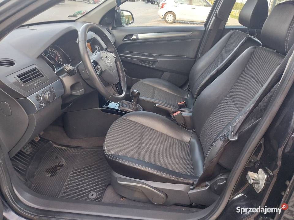 Opel Astra H 17 Kombi 2010r klimatyzacja świętokrzyskie sprzedam