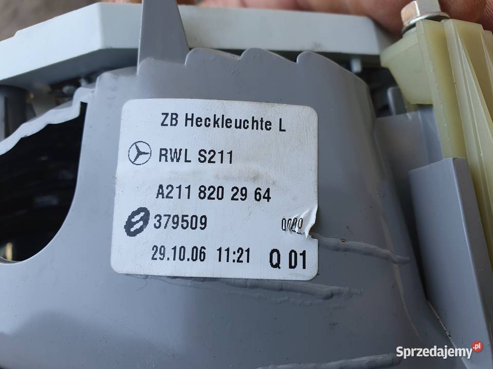 MERCEDES W211 LAMPA LEWA W KLAPĘ TYŁ TYLNA wielkopolskie Międzychód sprzedam