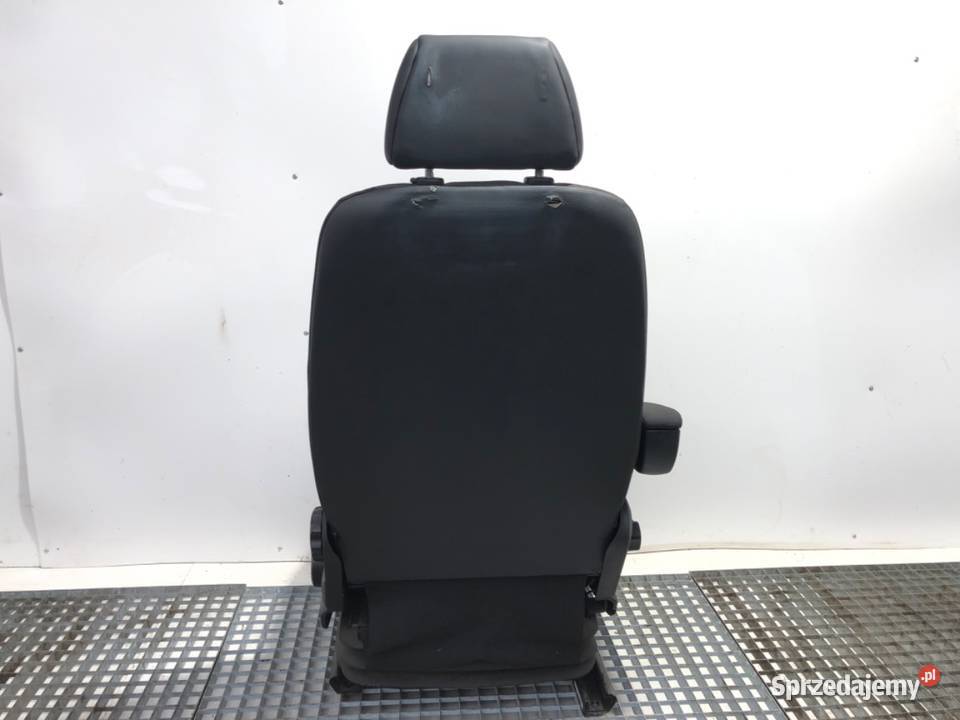 FOTEL LEWY PRZÓD VW CRAFTER 30 50 Hatchback 0616 osobowe podkarpackie