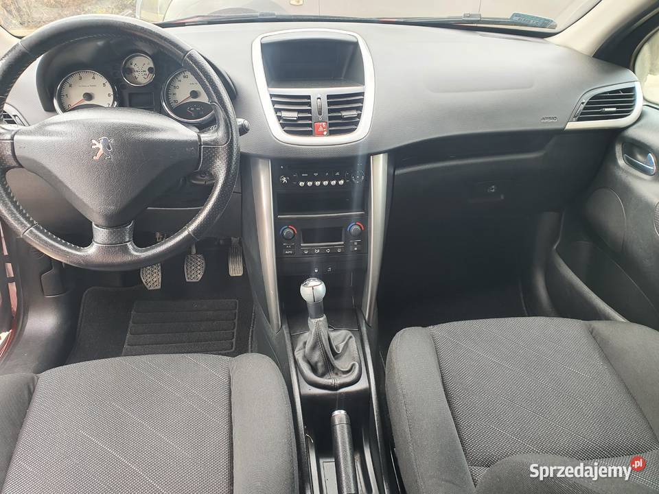 PEUGEOT 207 14 BENZYNA 207 Łęg Tarnowski