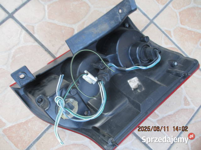 Dodge Caravan1117tylna lewa lampaoryginal Grójec sprzedam