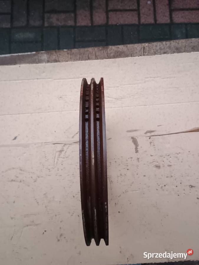 Koła pasowe sprężarki maszyn Fi 330 mm 245 mm Chrzanów sprzedam
