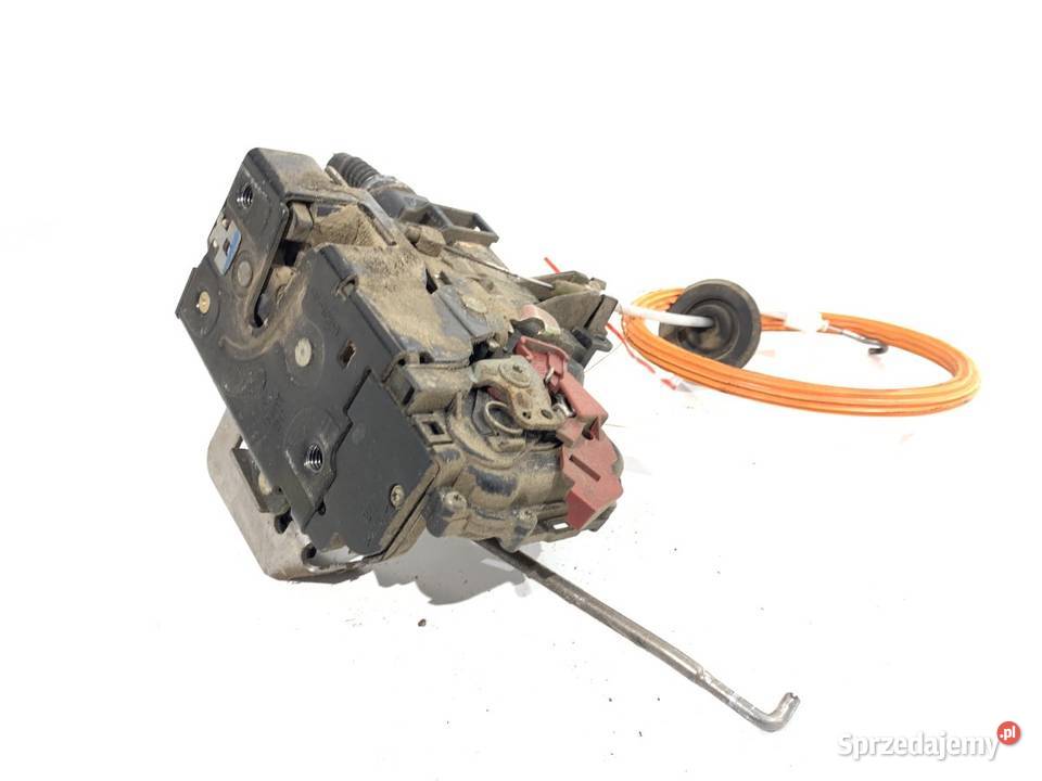 ZAMEK DRZWI PRAWY PRZÓD AUDI A3 8P Hatchback osobowe Części samochodowe