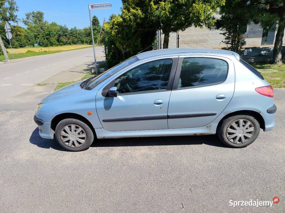 Samochód osobowy 2305874km Mazew sprzedam