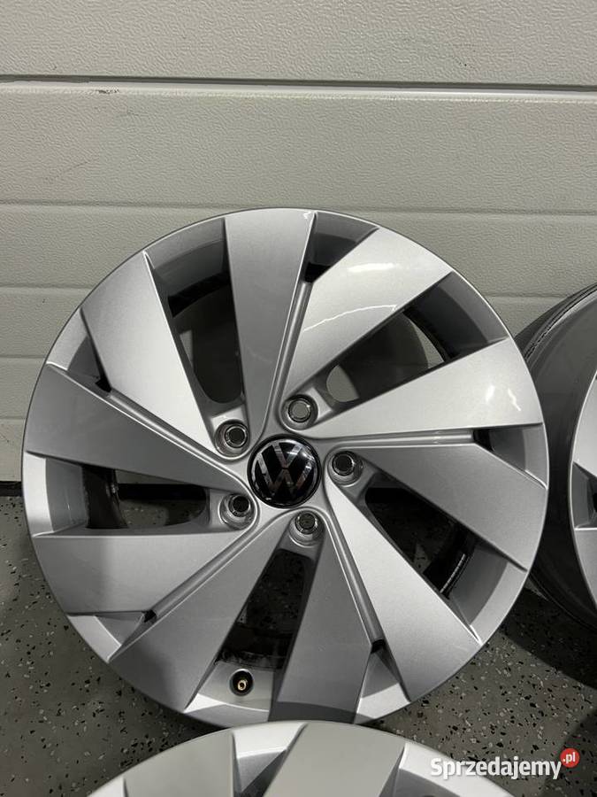 Oryginalne FELGI 17 VW GOLF 8 7 6 5 2024r NOWE Średnica 17" Wrocław sprzedam