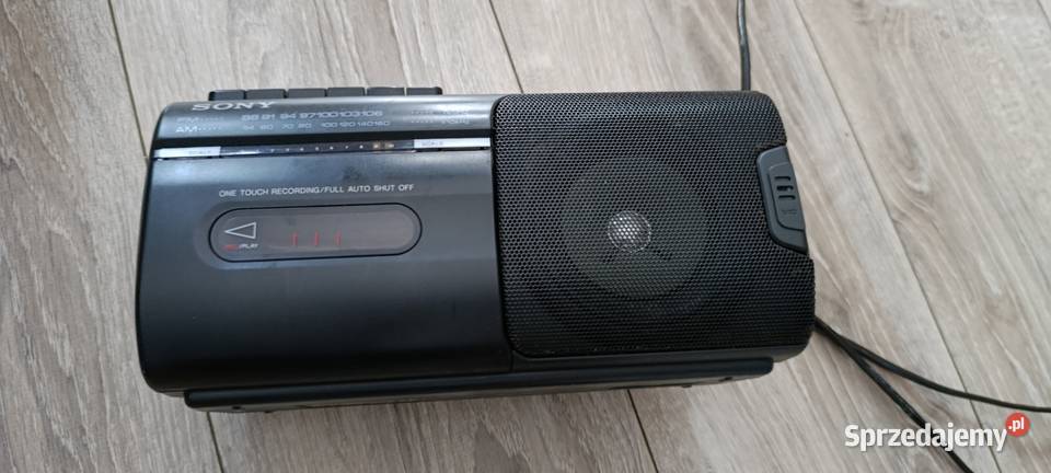 czarny radiomagnetofon to model Sony CFM10 wielkopolskie