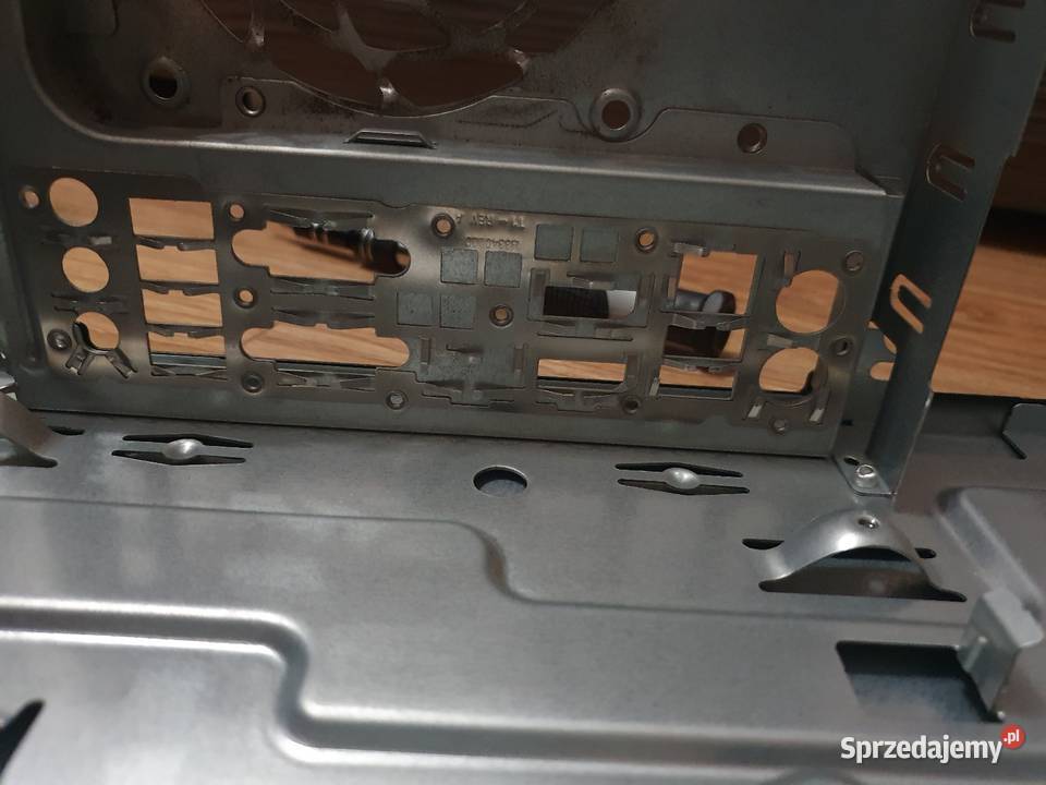 Obudowa do komputera HP elitedesk G1 800 TWR Ilość wentylatorów 1 Nekla