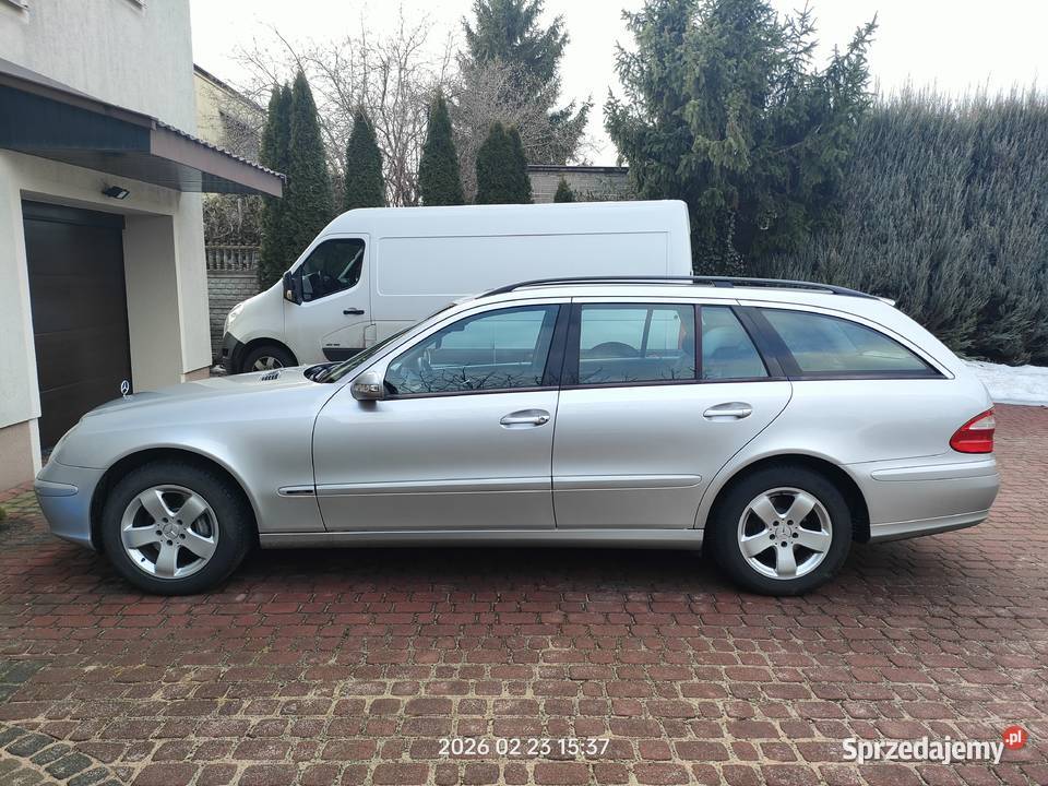 Mercedes E320 W211 S211 Radom