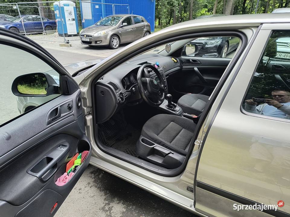 Skoda Octavia 2 16 benzynagaz 16 Kraków sprzedam