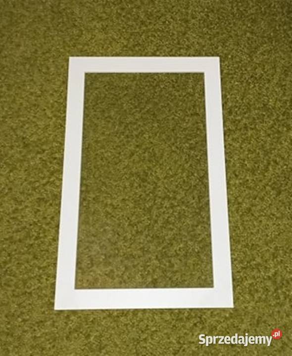 Przednia część gablotki Warszawa