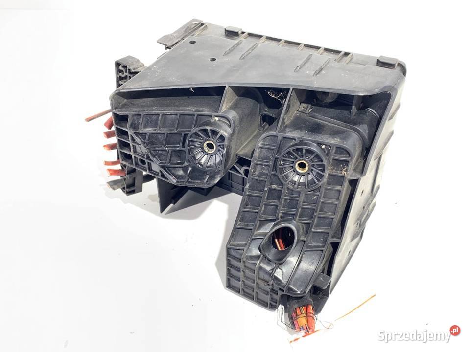 SKRZYNKA BEZPIECZNIKÓW VW TIGUAN SUV 0718 20 140 sprzedam