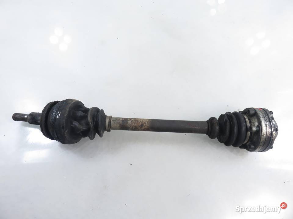 PÓŁOŚ LEWA PRZEDNIA VW T5 19 TDI Części samochodowe