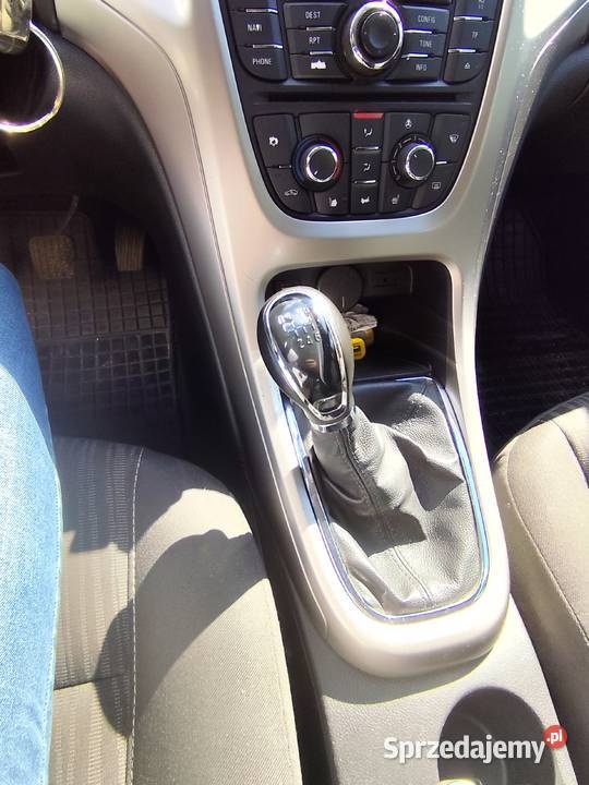 Sprzedam Opla Astrę J 14 T 120 kombi Sosnowiec sprzedam