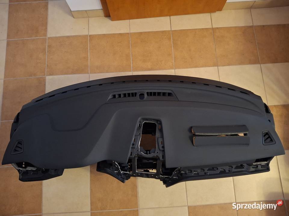 Kokpit deska rozdzielcza konsola xc 60II sprzedam