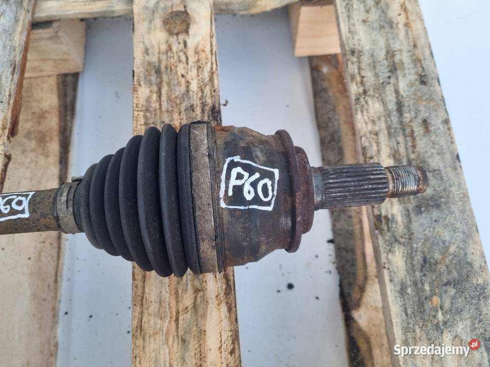 PÓŁOŚ Suzuki Grand Vitara II 24 16V PRAWA TYLNA