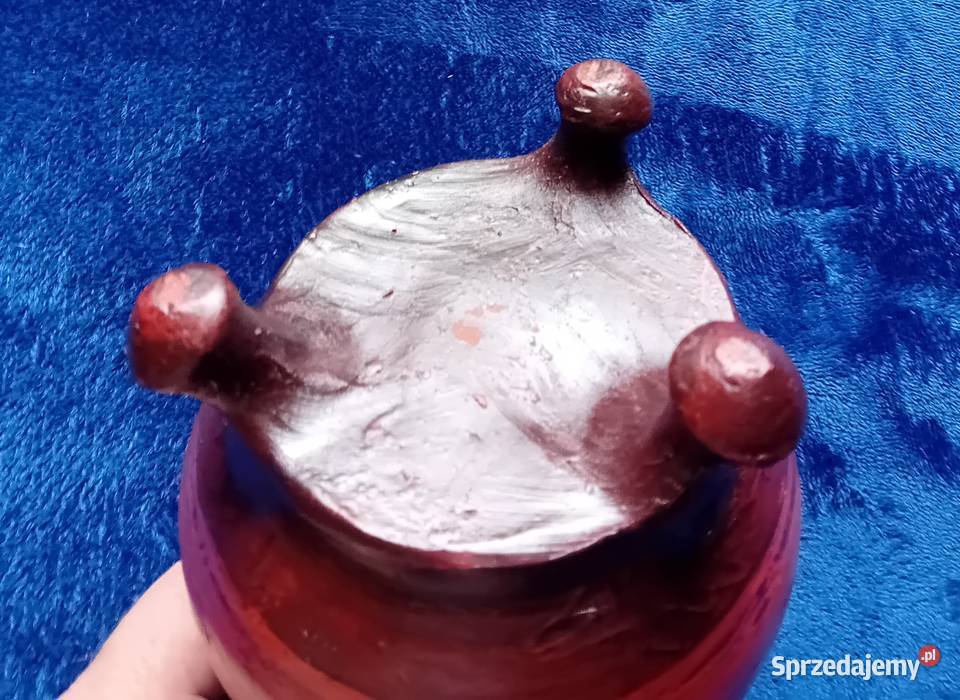 Ręcznie formowana karafka na 3 nóżkach Ceramica Koźminek