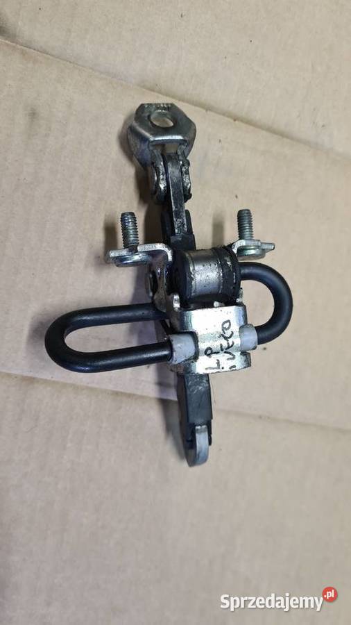 Iveco Daily 4 0611 ogranicznik otwarcia drzwi Legnica