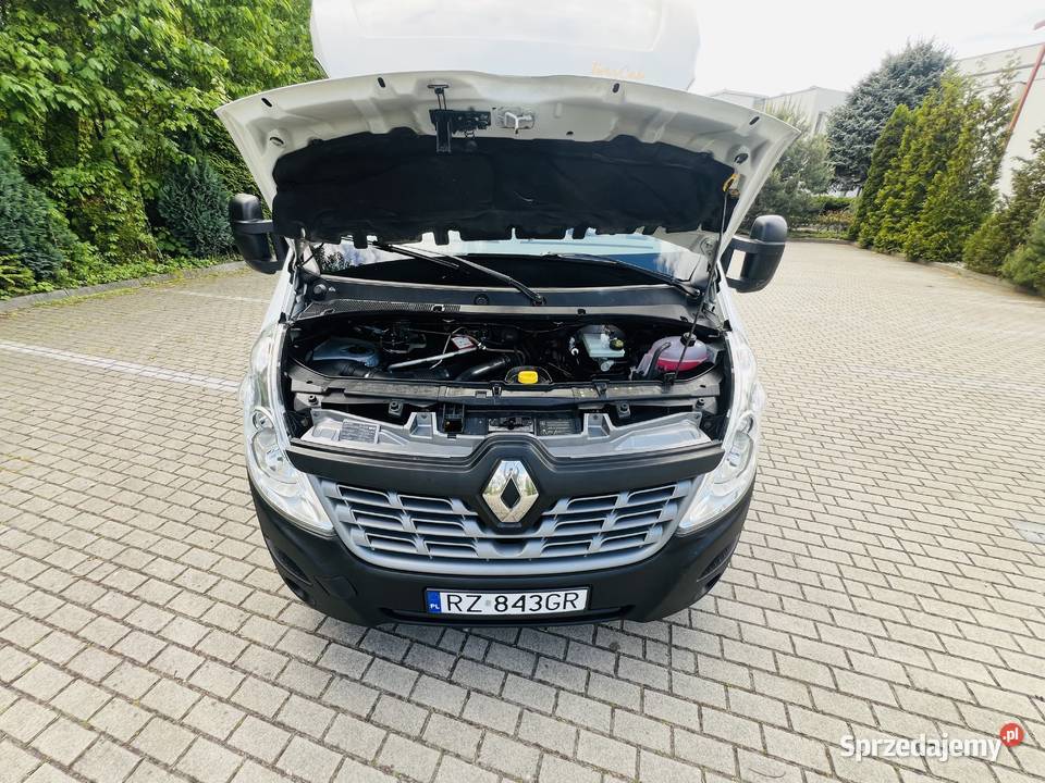 Renault Master laweta Rok produkcji 2015 Rzeszów