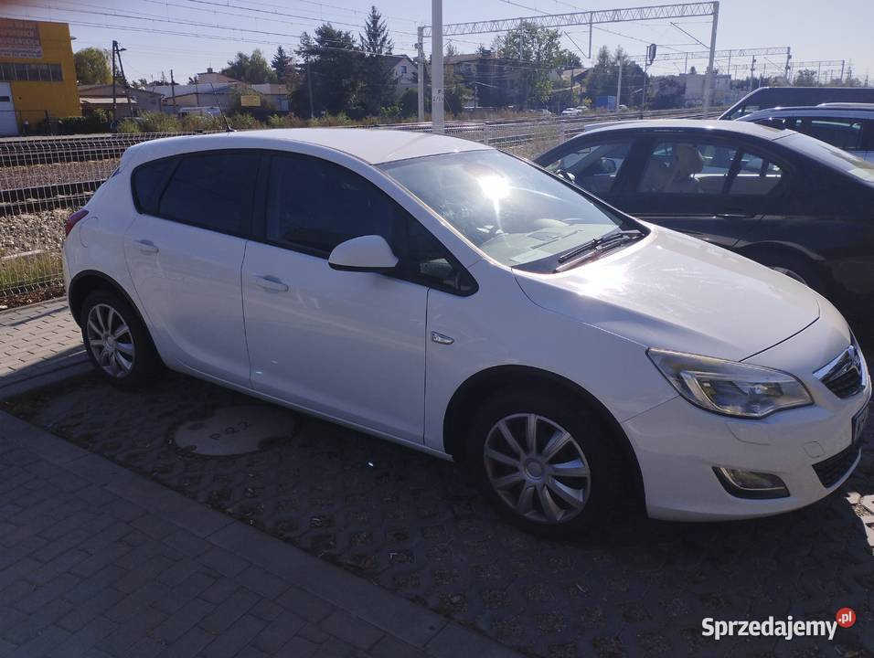 Sprzedam Opel Astra 14 T sprzedam