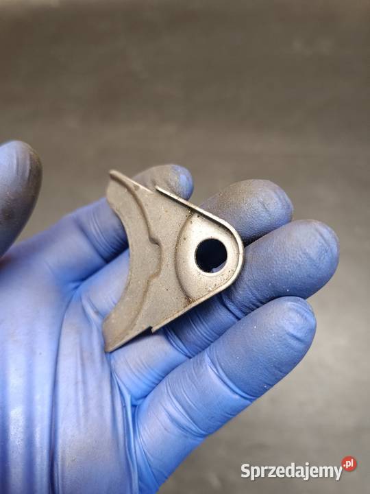 Blaszka zabezpieczenie uszczelniacza wału silnik Gołaczewy sprzedam