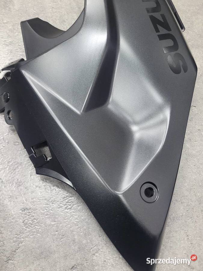 SUZUKI GSX8R GSX 8 R OWIEWKA BOK PLASTIK Nowy Tomyśl