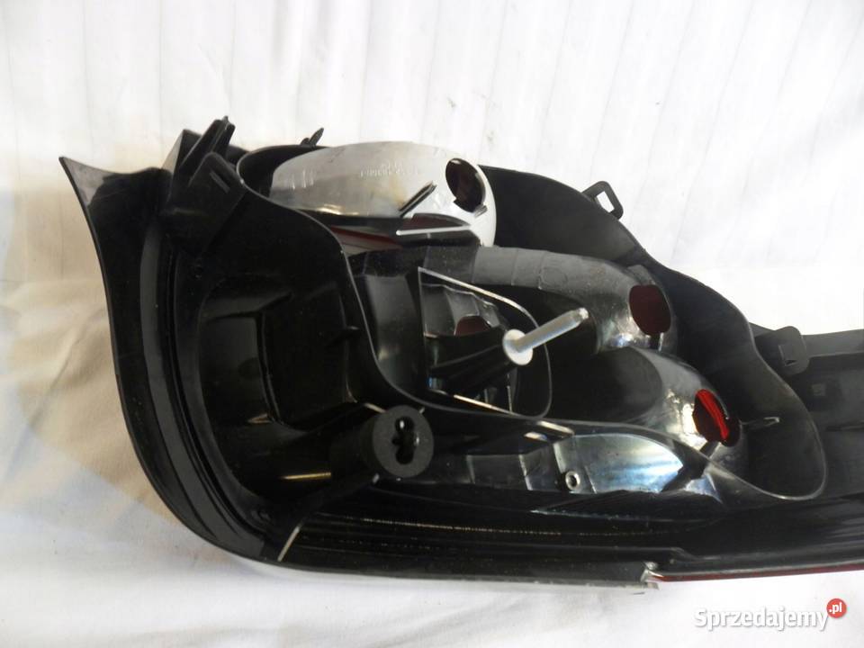 Citroen DS3 lampa lewa tylna tył osobowe Nowy Tomyśl